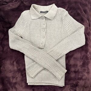 Brandy Melville - Light Grey Sweater